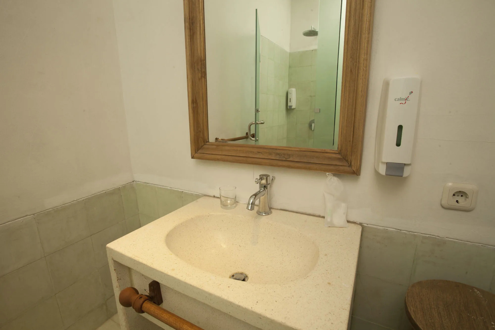 Photo - Adhisthana Hotel