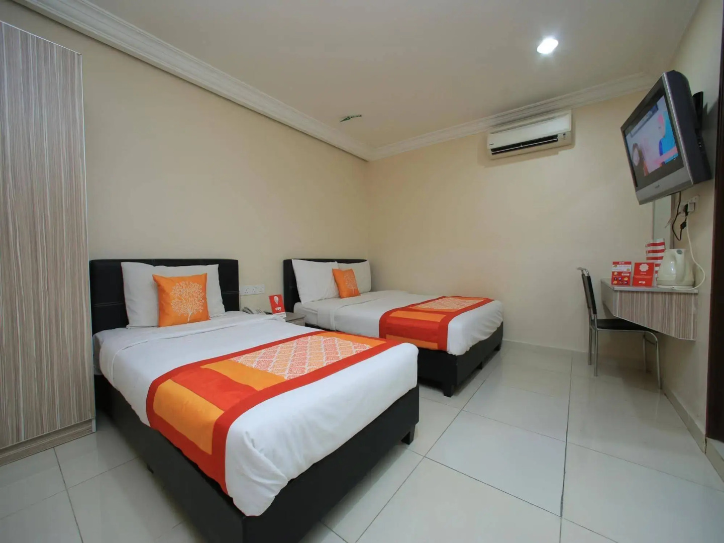 Photo - Safari Hotel