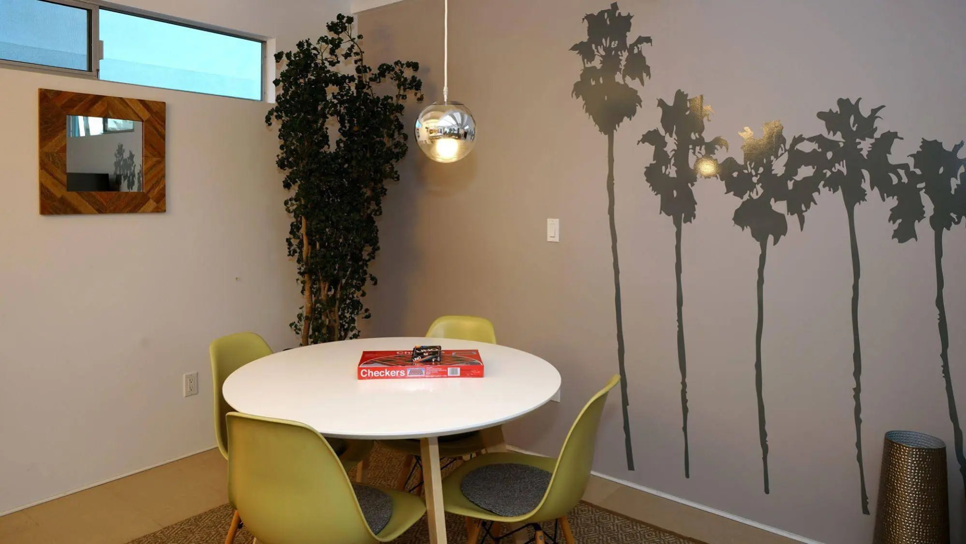 Foto - The Wesley by AvantStay Mid-Century Modern Oasis with Pool