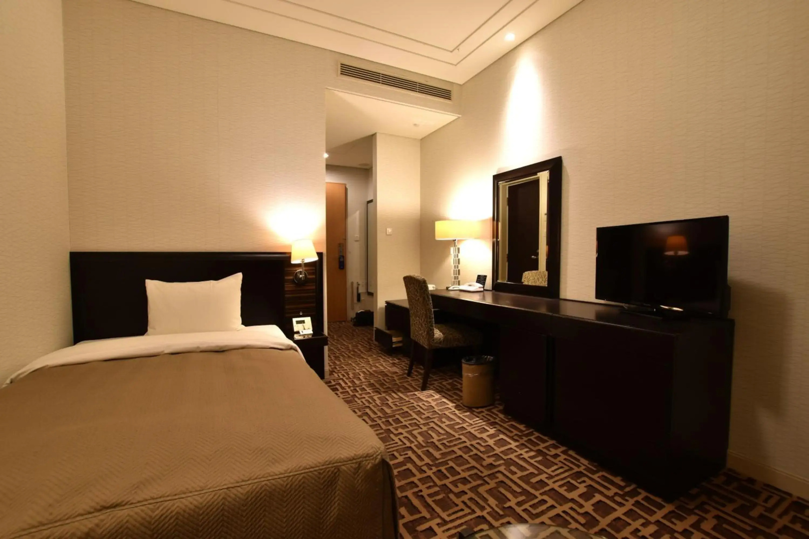 Photo - Okura Chiba Hotel