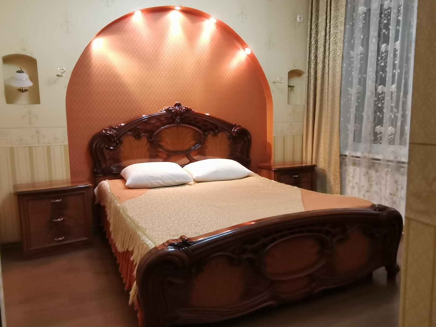Отель Гранд Плюс