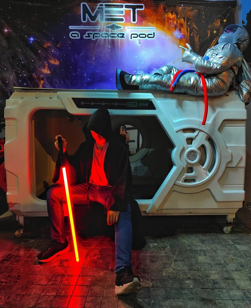 Foto - Met A Space Pod @Phrom Phong