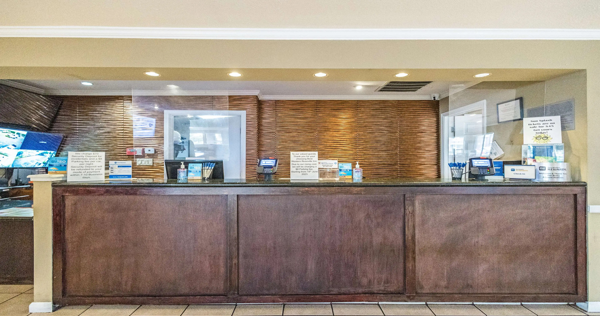 Photo - Best Western Roseville Inn