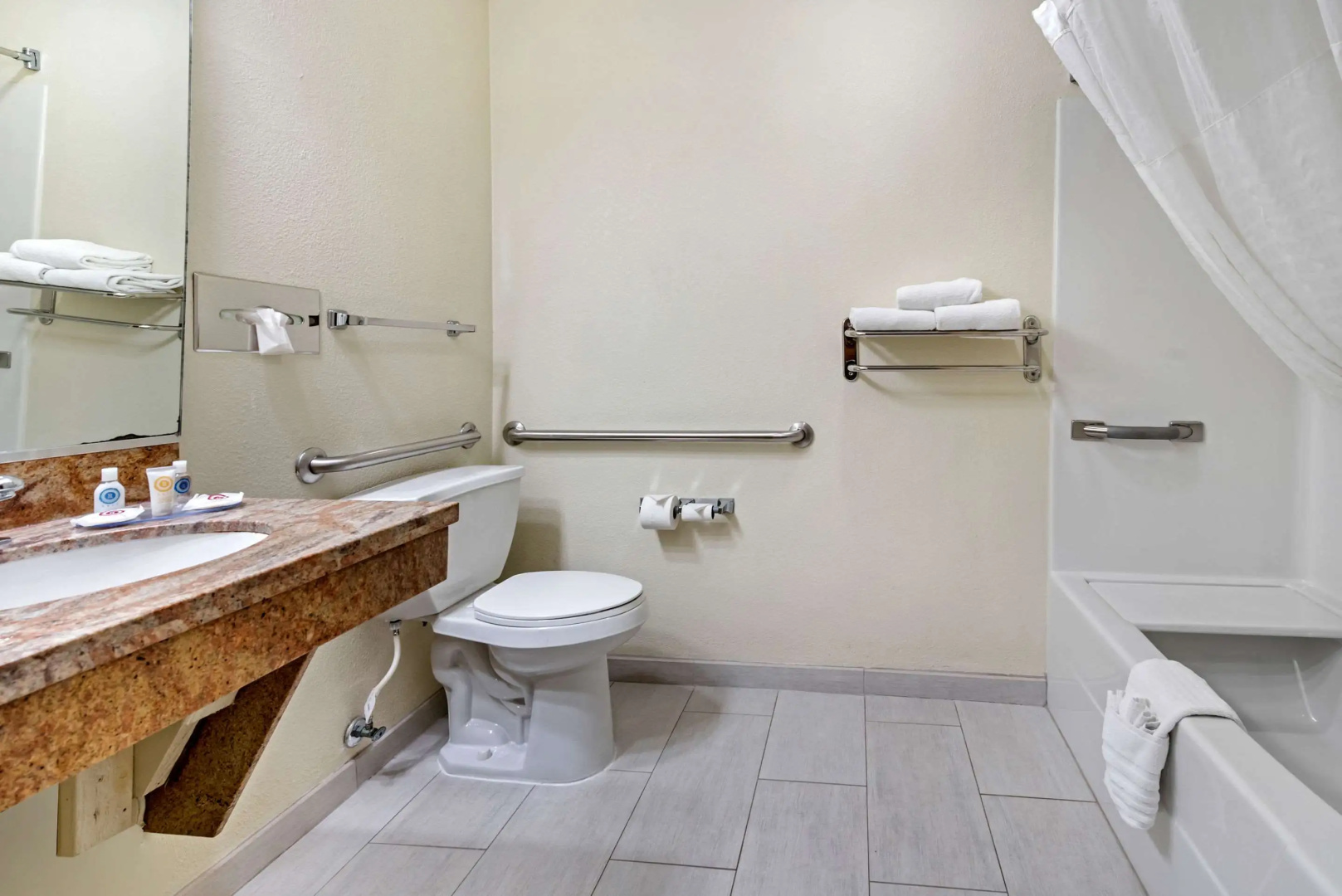 Photo - Comfort Inn Indianapolis East