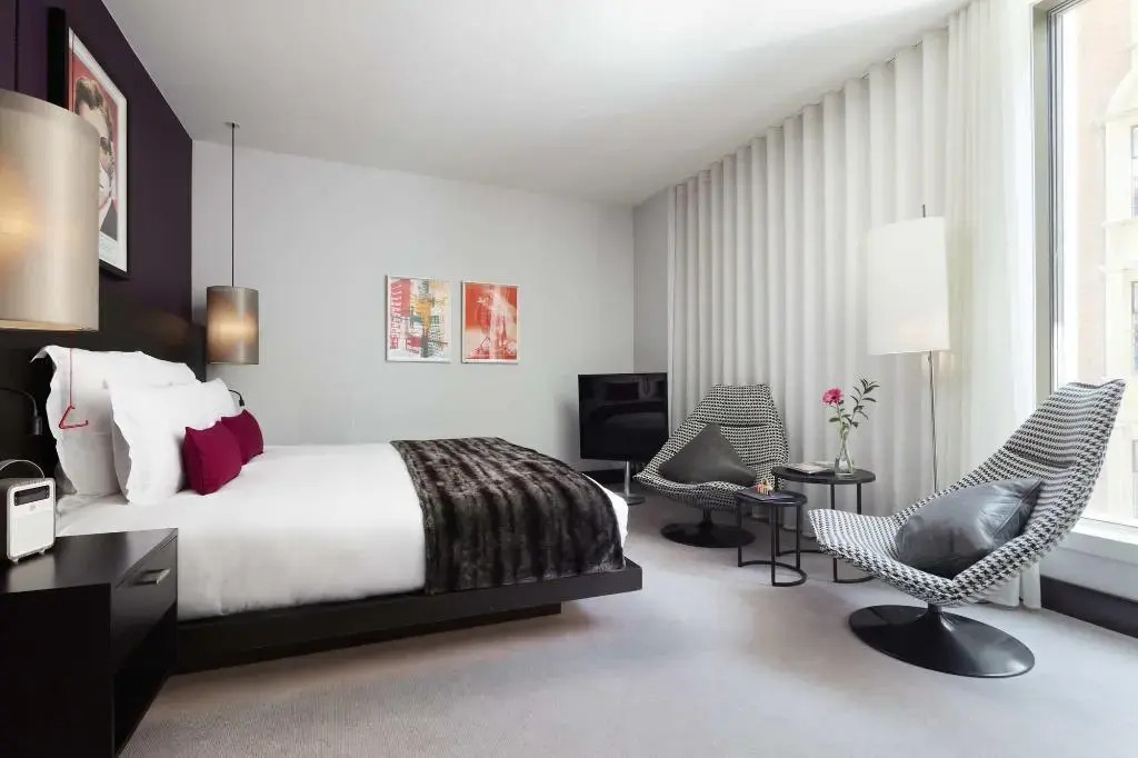 Photo - South Place Hotel