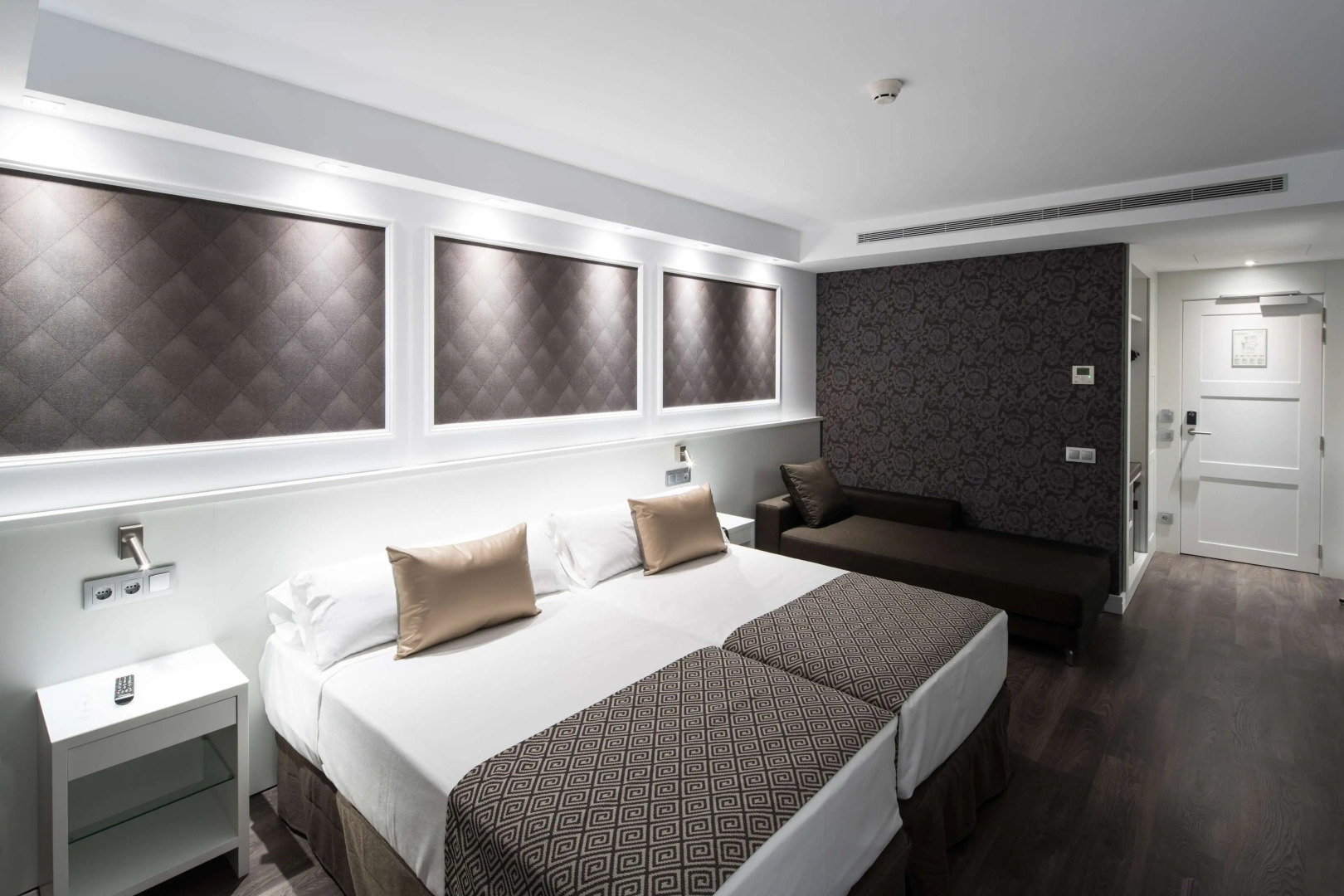 Photo - Catalonia Magdalenes