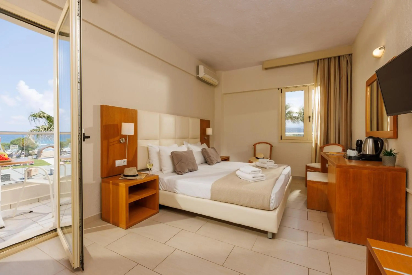 Photo - Malia Bay Beach Hotel & Bungalows