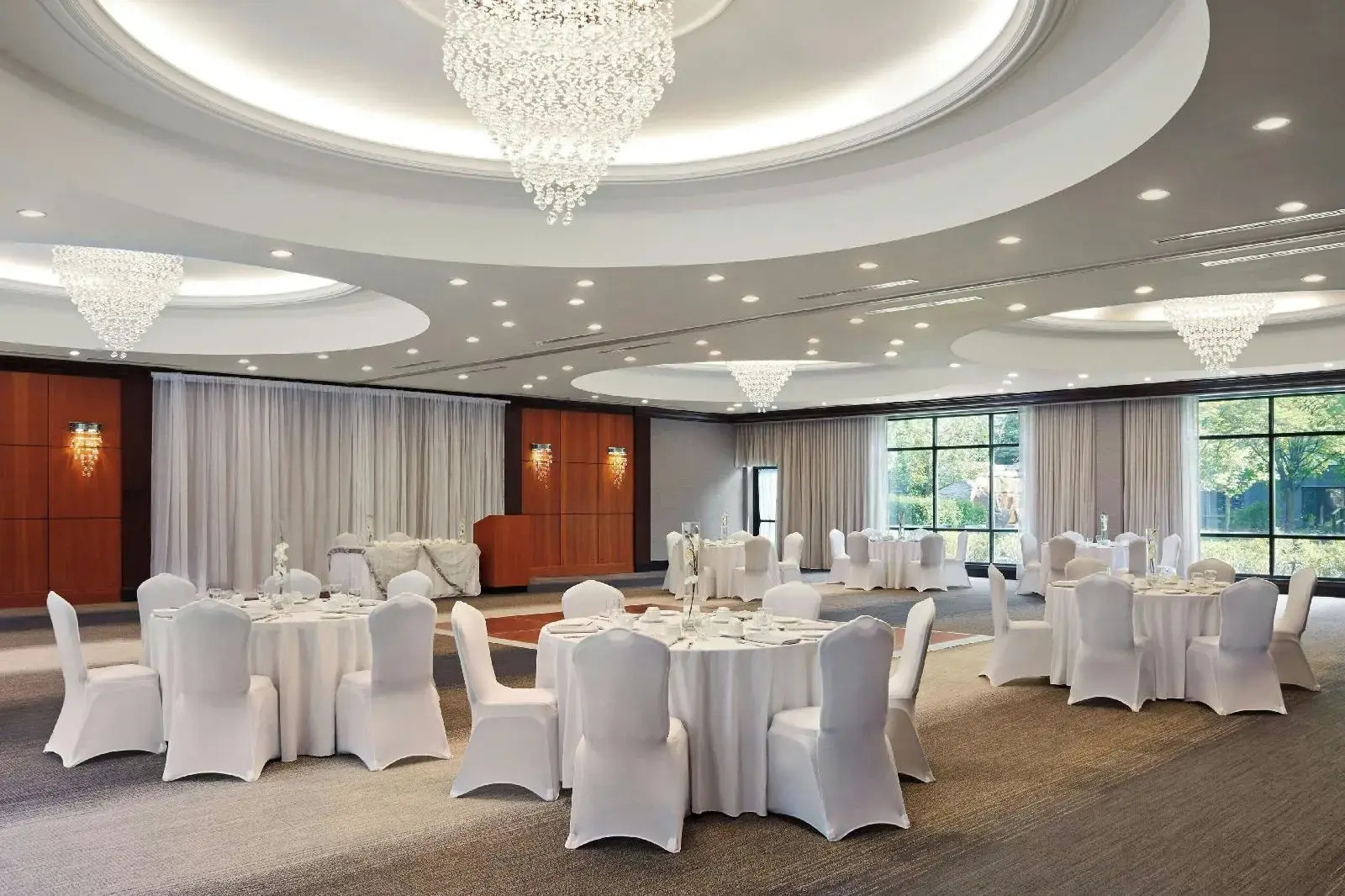 Photo - Courtyard by Marriott Hamilton