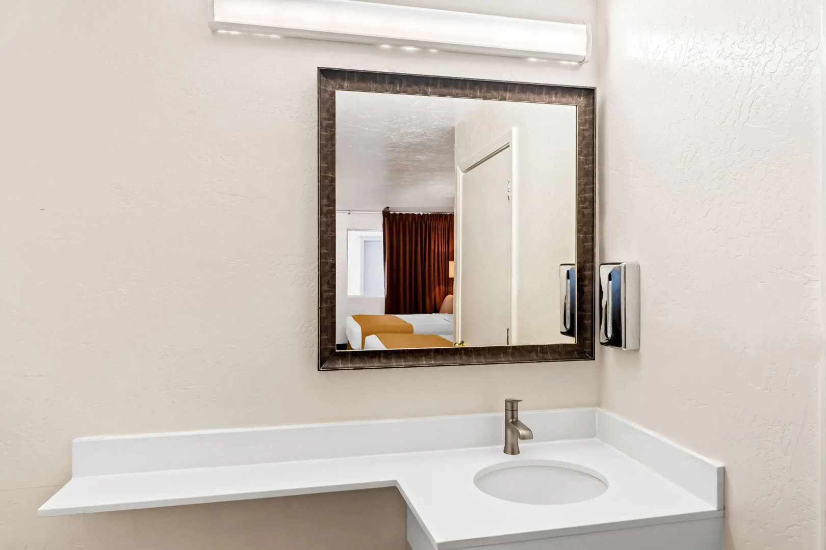 Photo - Travelodge by Wyndham Page, View of Lake Powell