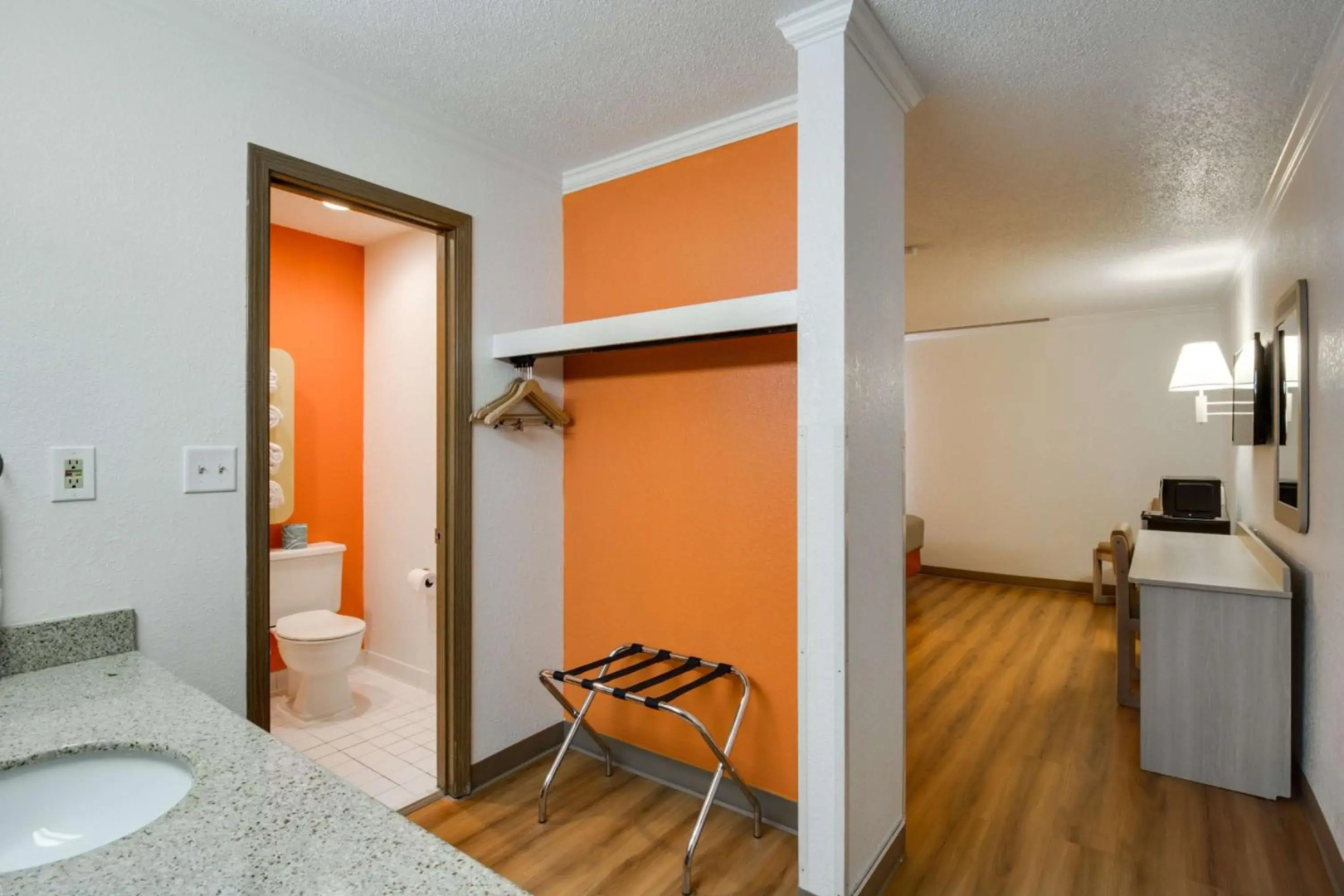 Photo - Motel 6-Waukegan, IL