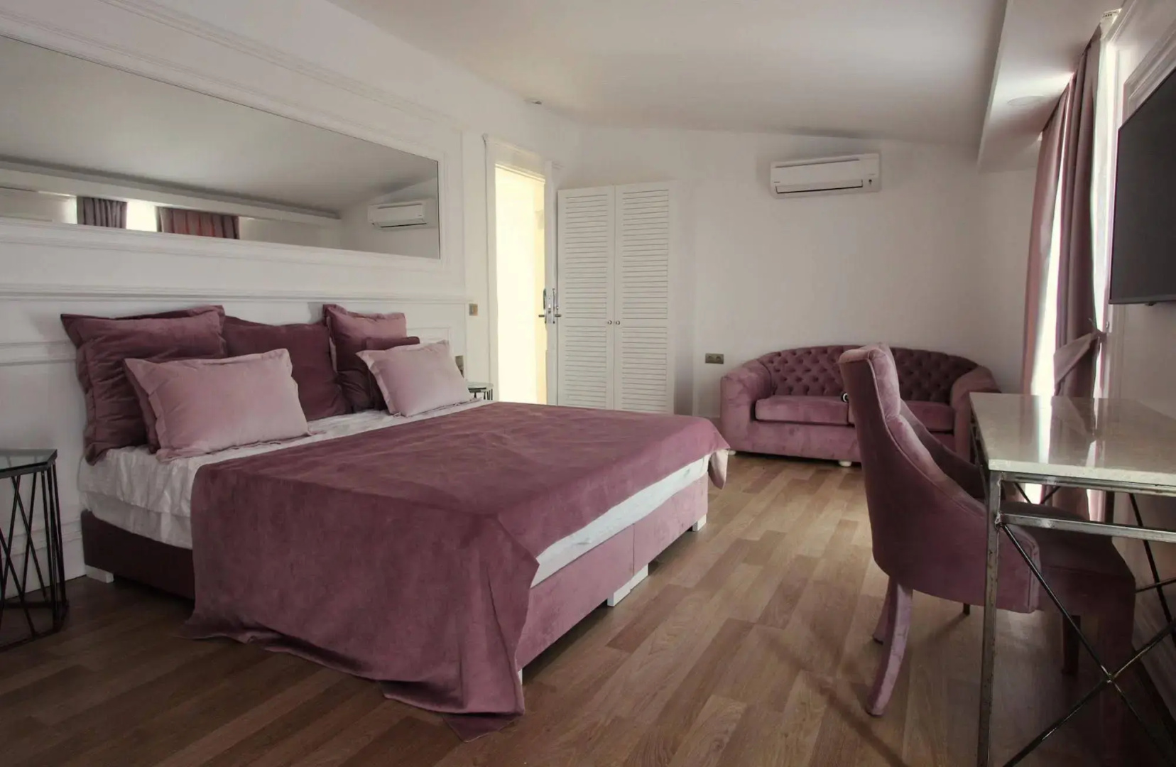 Photo - Nun Hotel Lara