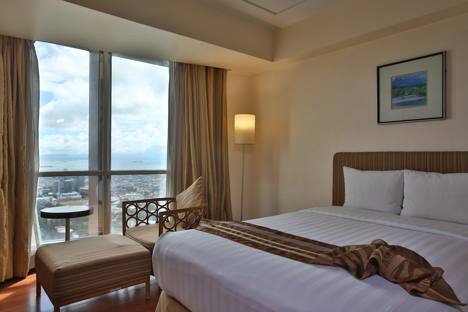 Photo - Crown Regency Hotel and Towers