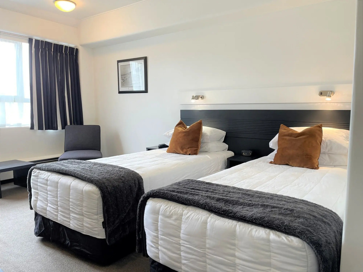 Photo - Bay Plaza Hotel