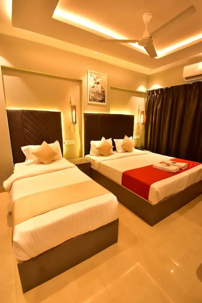 Photo - Dhanvantari Luxury Hotel Near Kokilaben Dhirubhai Ambani Hospital Mumbai