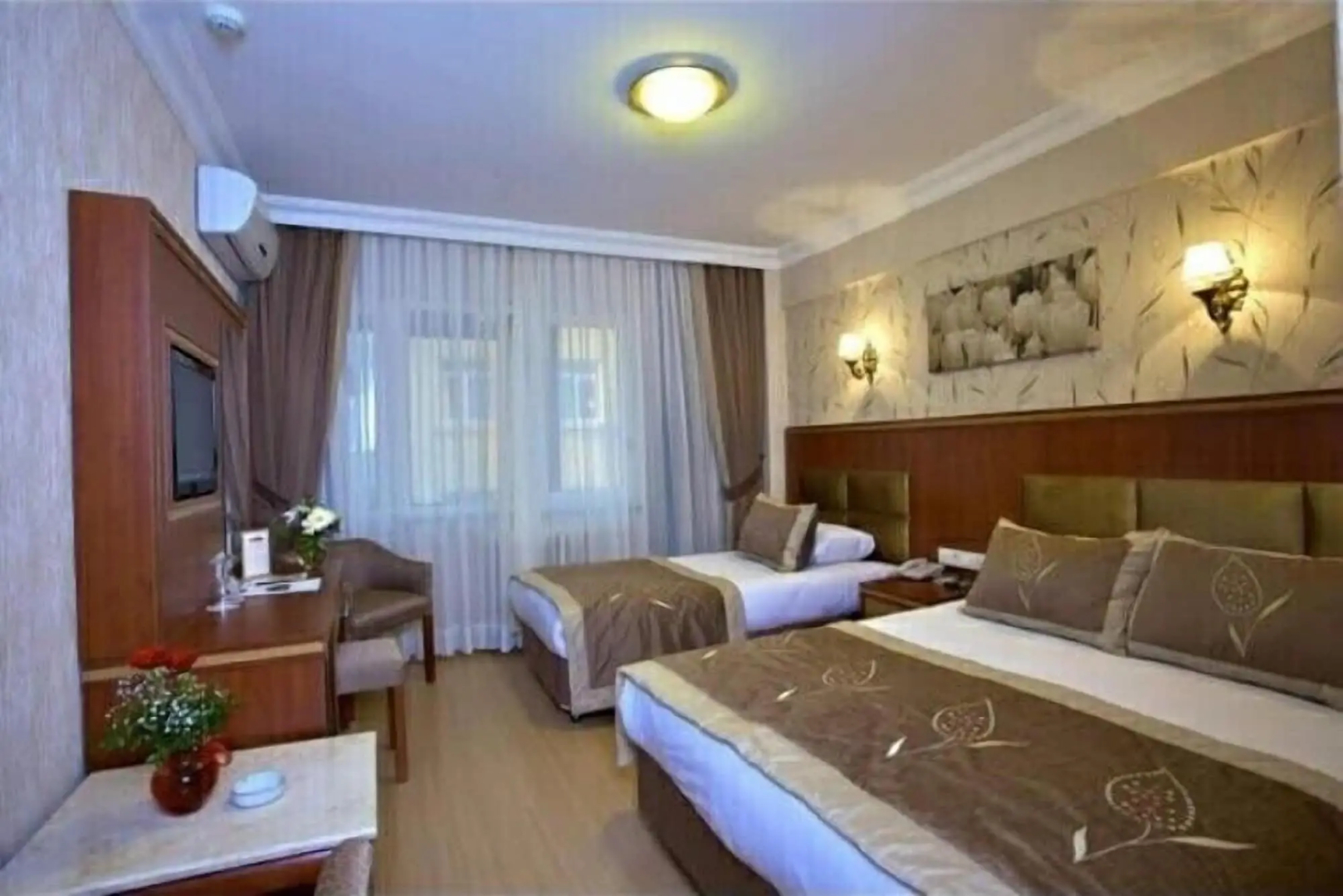 Photo - Hermanos Hotel
