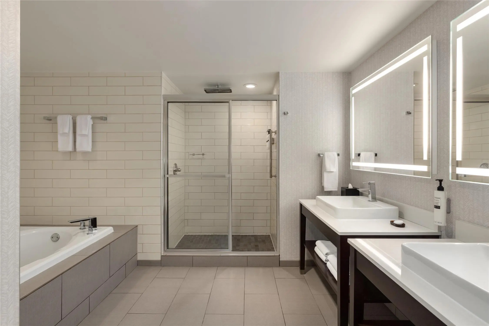 Foto - Embassy Suites by Hilton Atlanta at Centennial Olympic Park