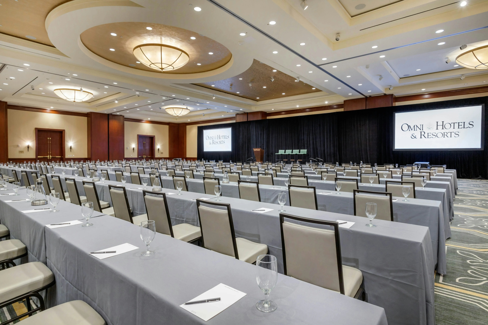 Photo - Omni Houston Hotel