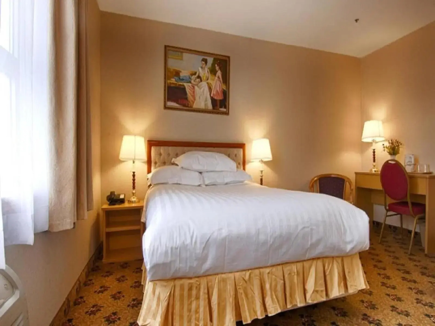 Photo - Flushing Hotel