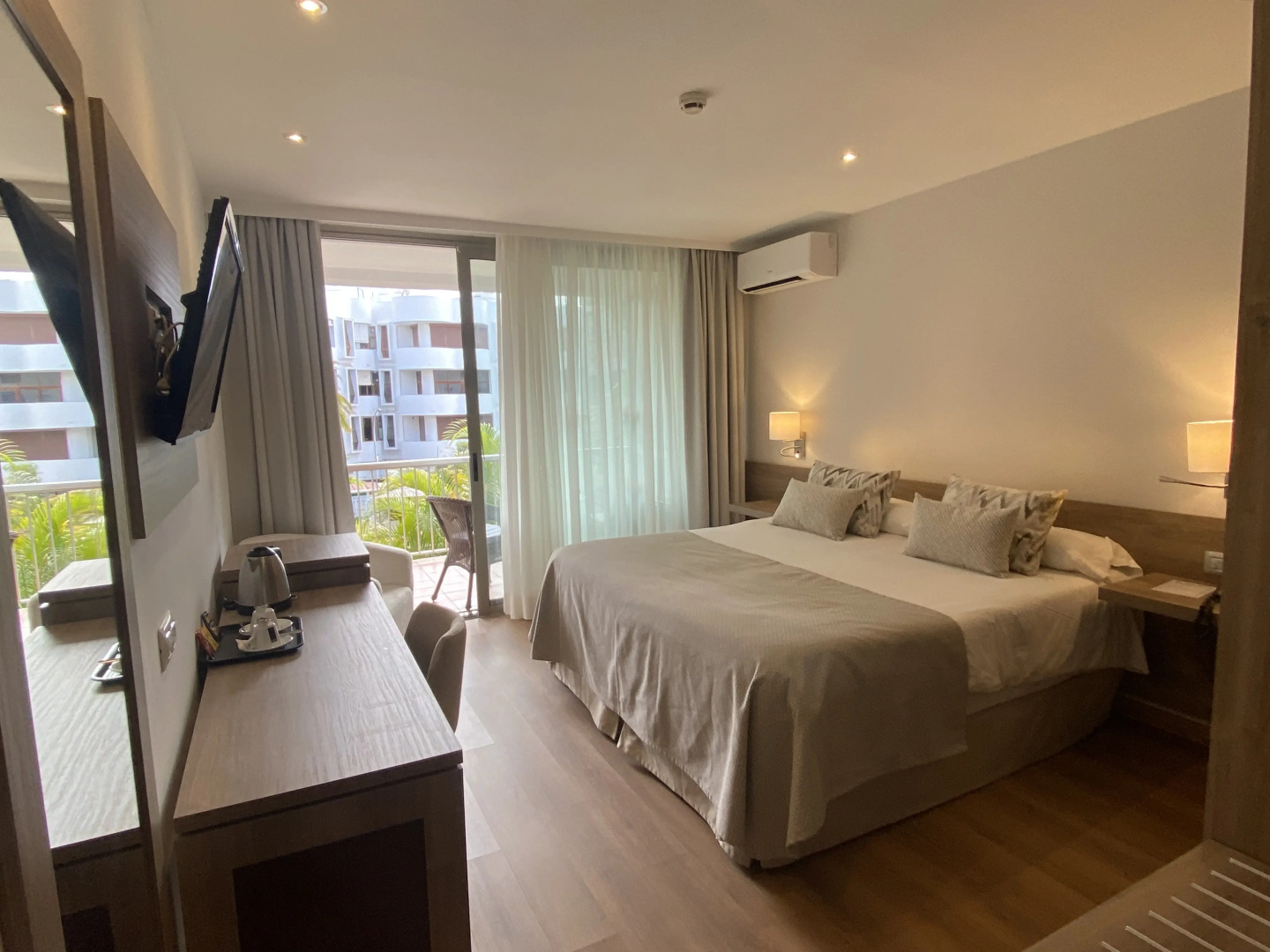 Photo - Hotel Colon Rambla