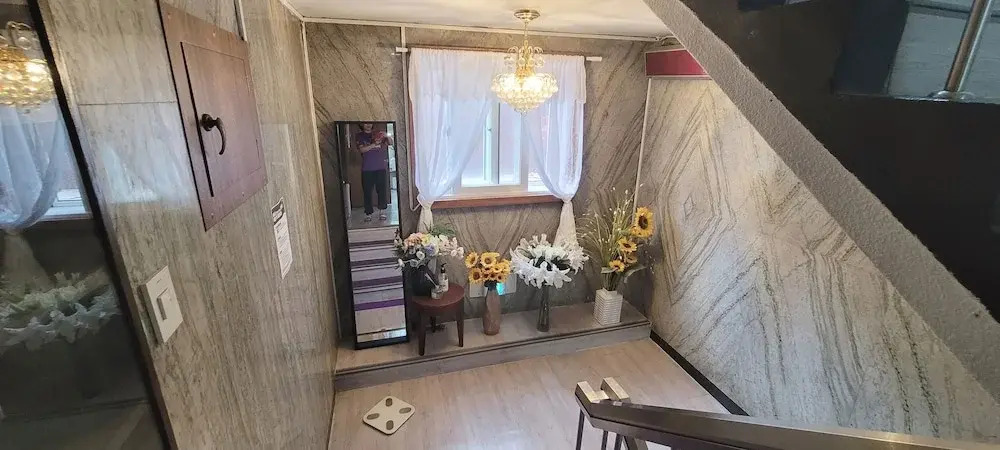 Foto - Sweet House Seoul, Line 2 & 5 - Direct to Hongdae Gangnam