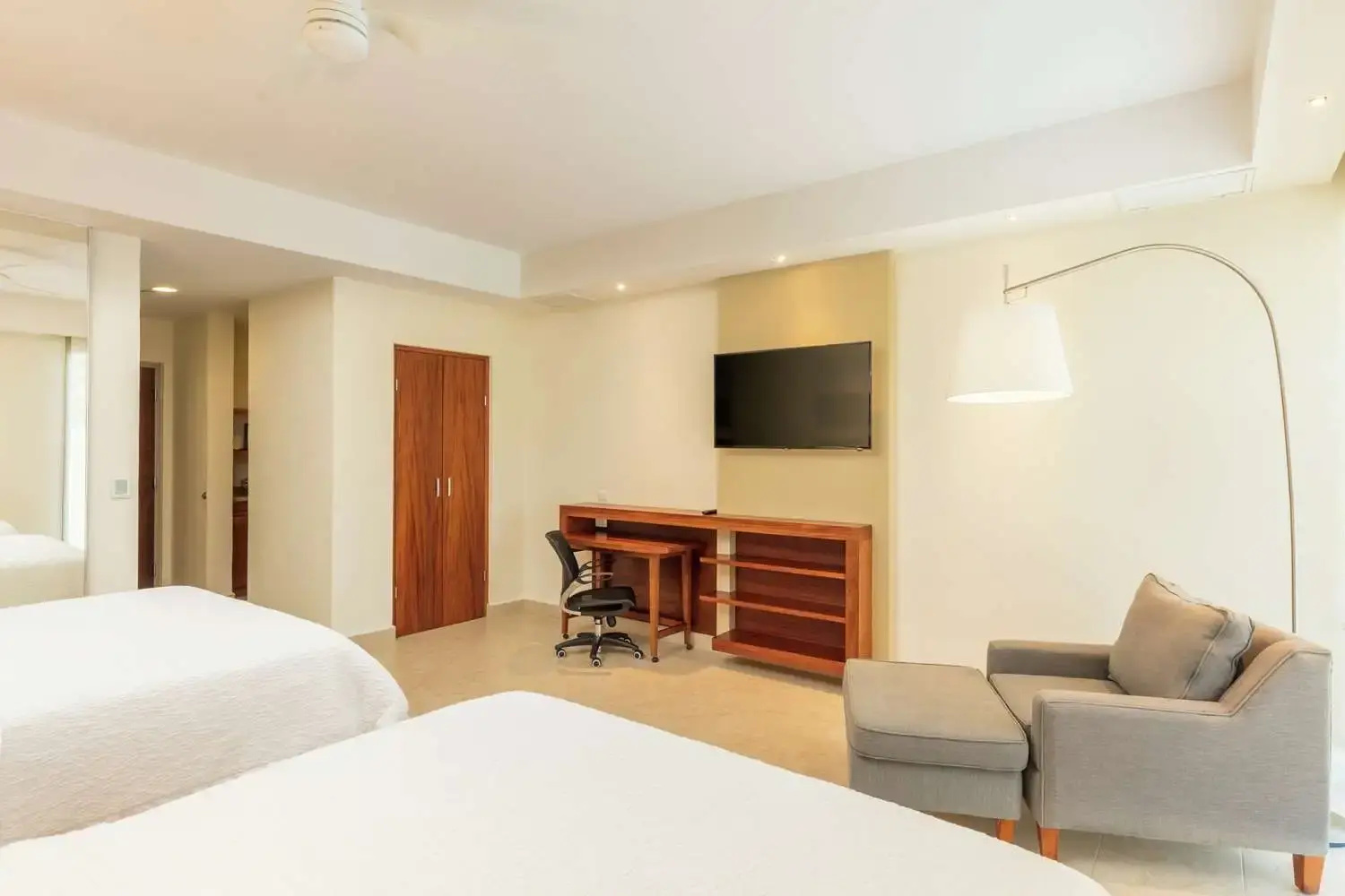 Photo - Hampton Inn & Suites by Hilton Los Cabos