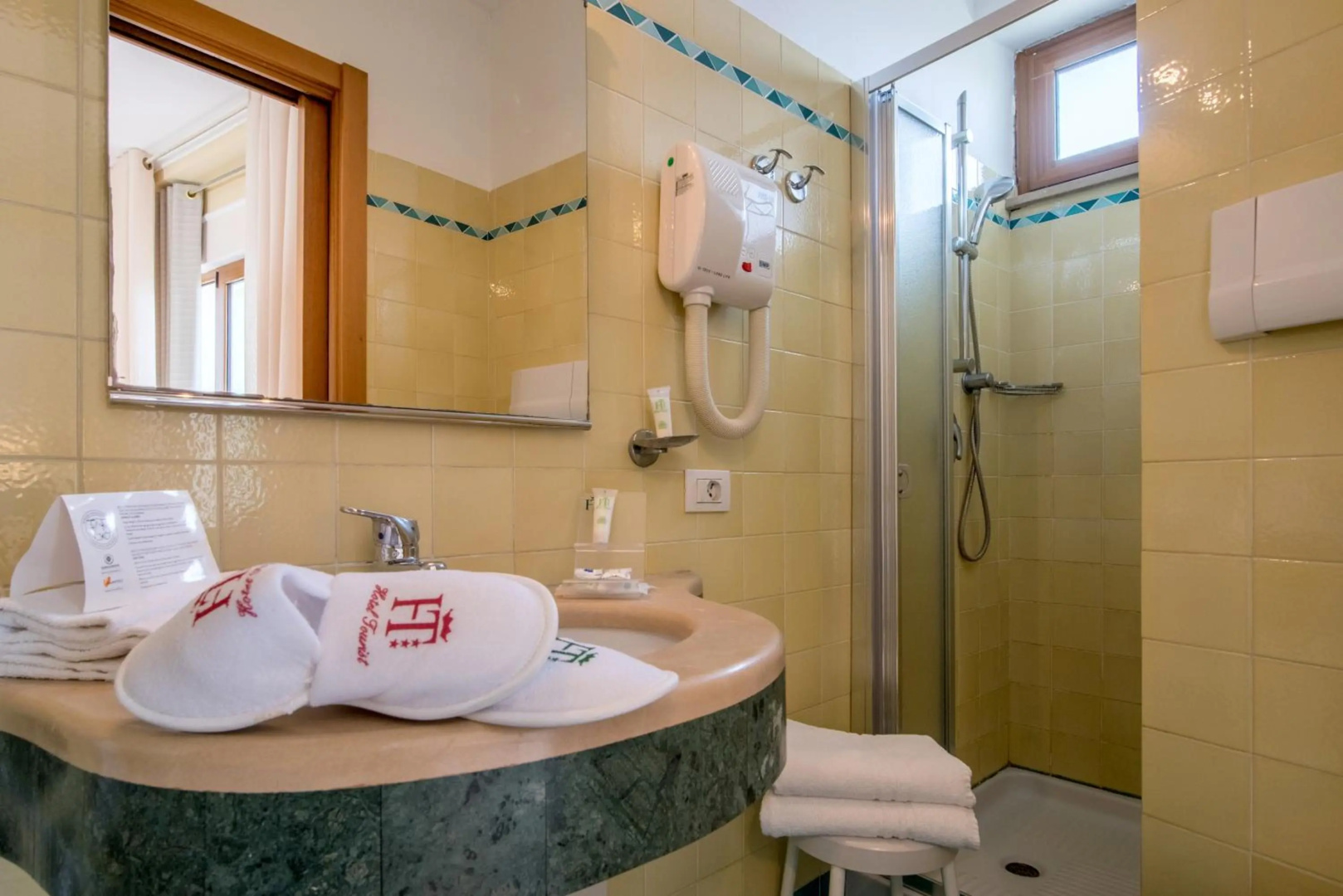 Photo - Hotel Tourist