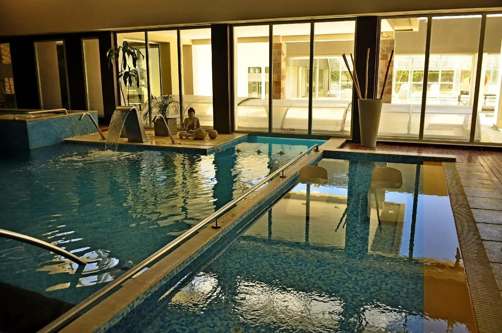 Photo - Rayentray Grand Hotel