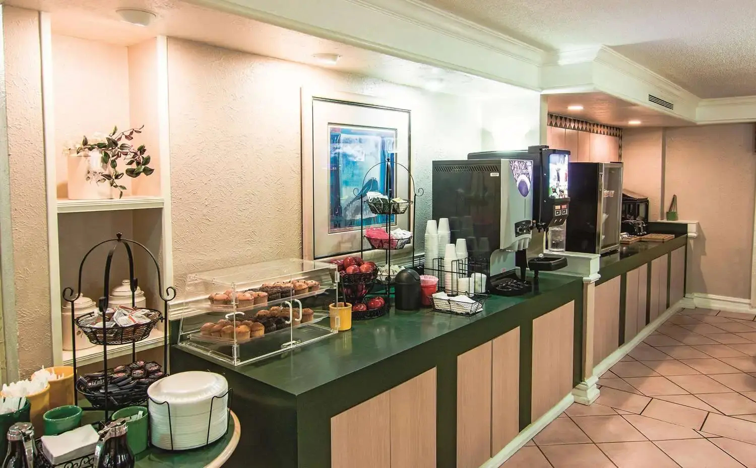 Foto - Norwood Inn & Suites By BlissPoint