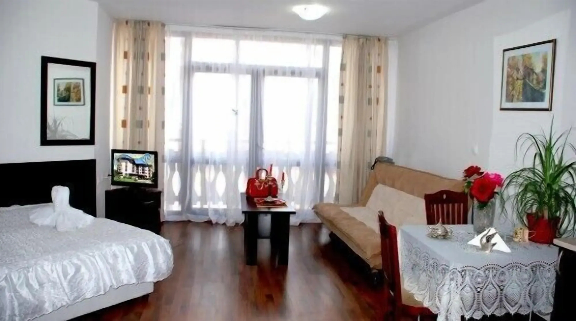 Photo - Elegant Lux Hotel