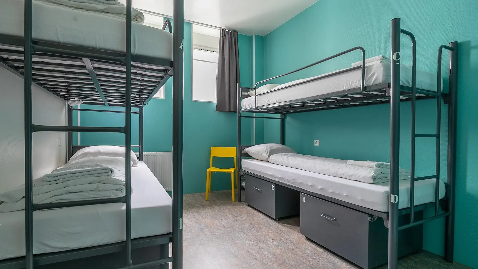 Photo - Hans Brinker Hostel