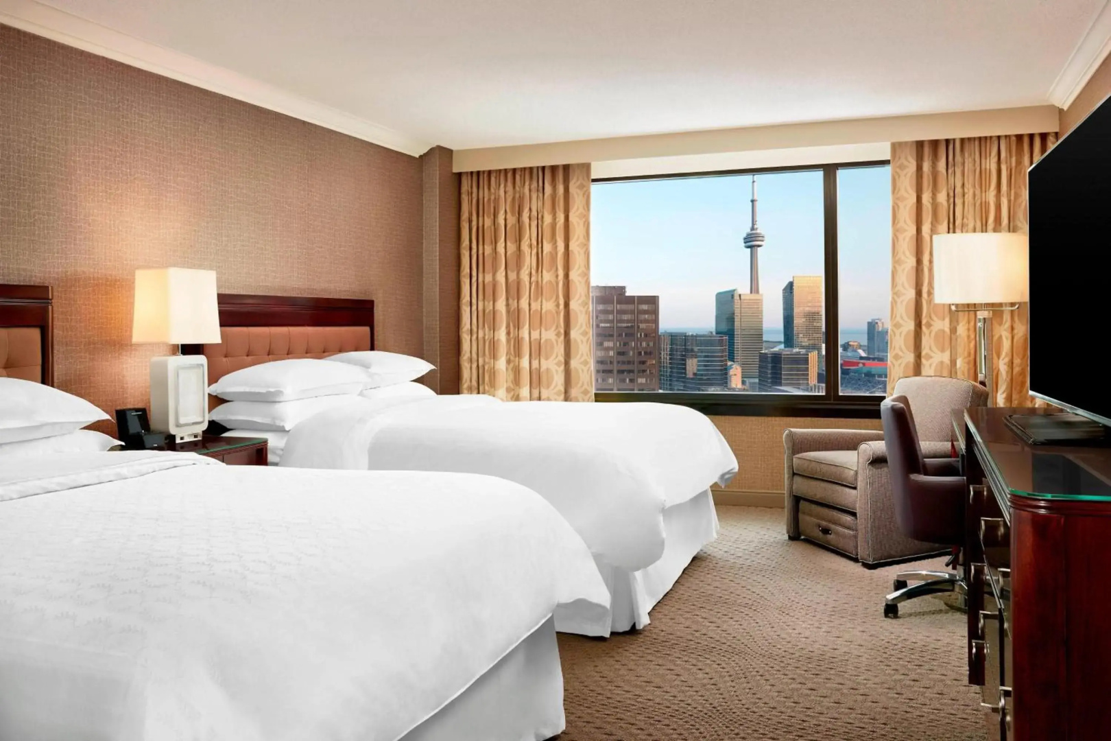 Photo - Sheraton Centre Toronto Hotel