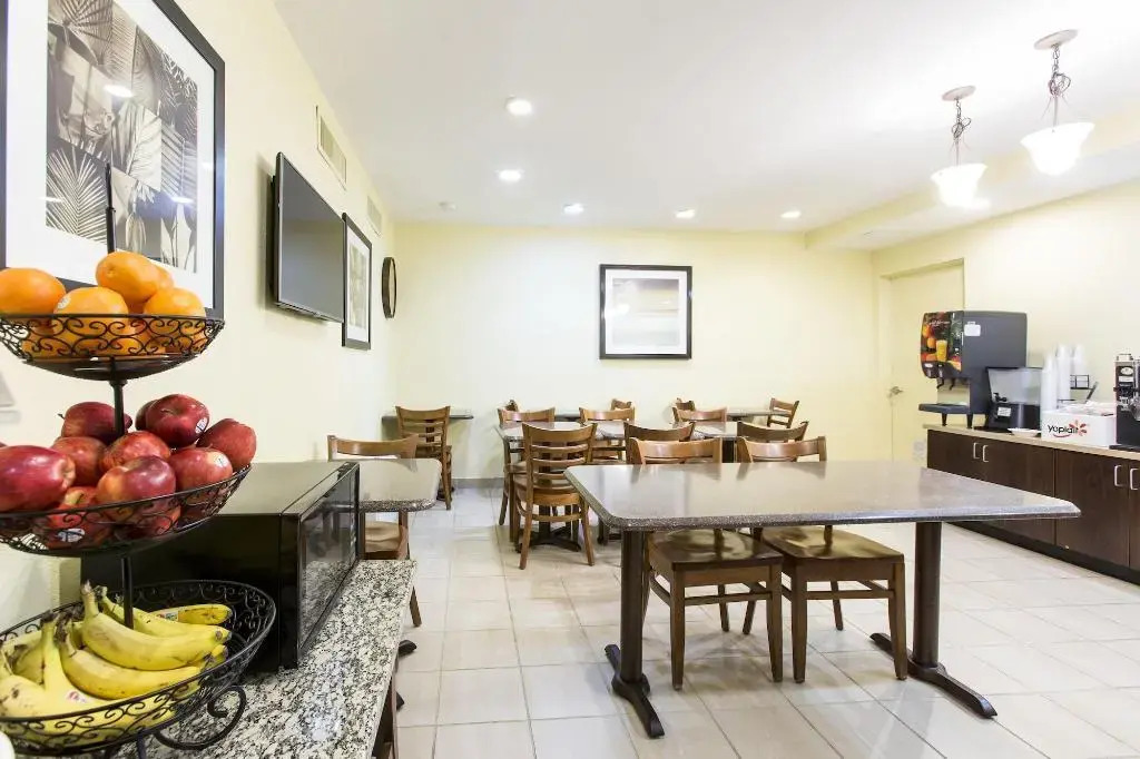 Foto - Royal Palace Westwood Hotel