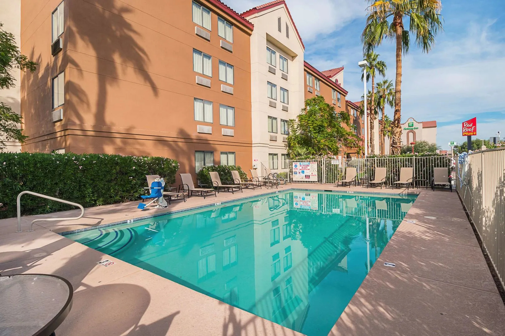 Photo - Red Roof Inn PLUS+ Phoenix West