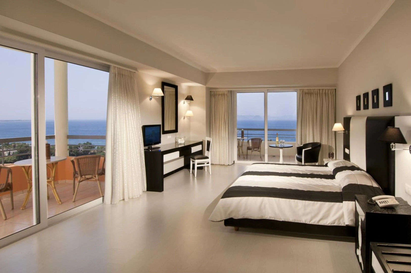 Photo - Kipriotis Panorama Hotel & Suites by Anayia All Inclusive Resorts