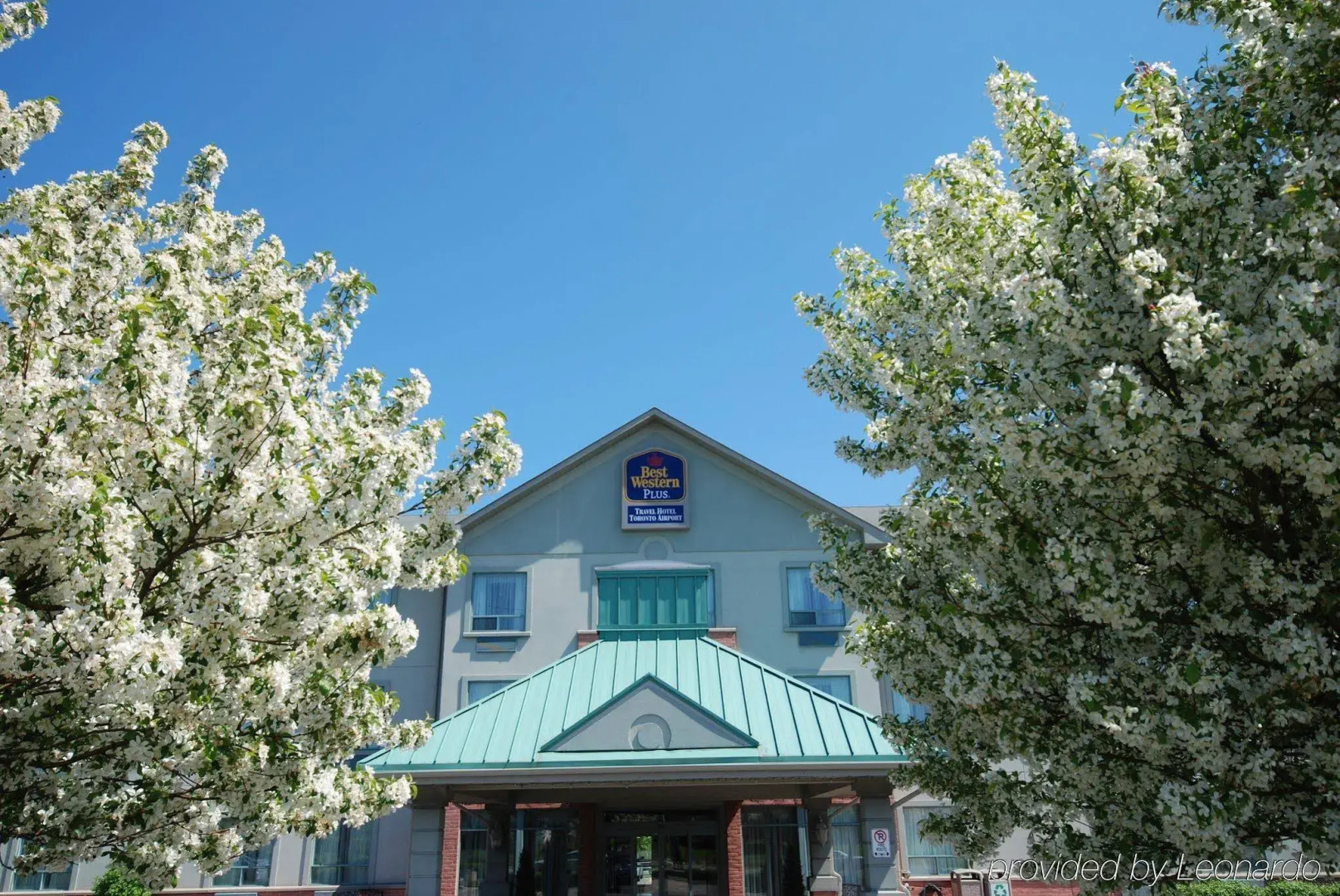 Photo - Best Western Plus Travel Hotel Toronto Airport