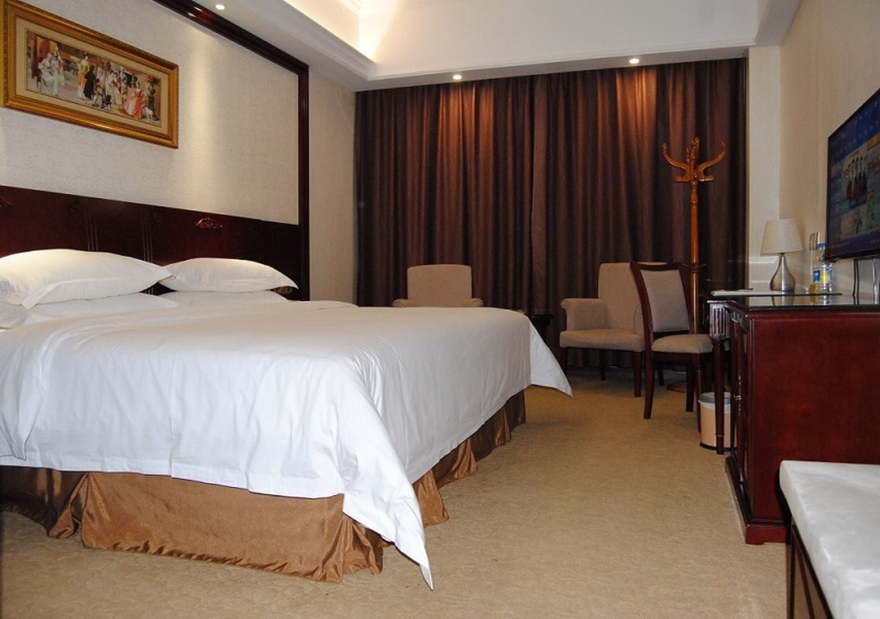 Vienna Hotel Shanwei Lufeng Jieshi Bus Station Branch