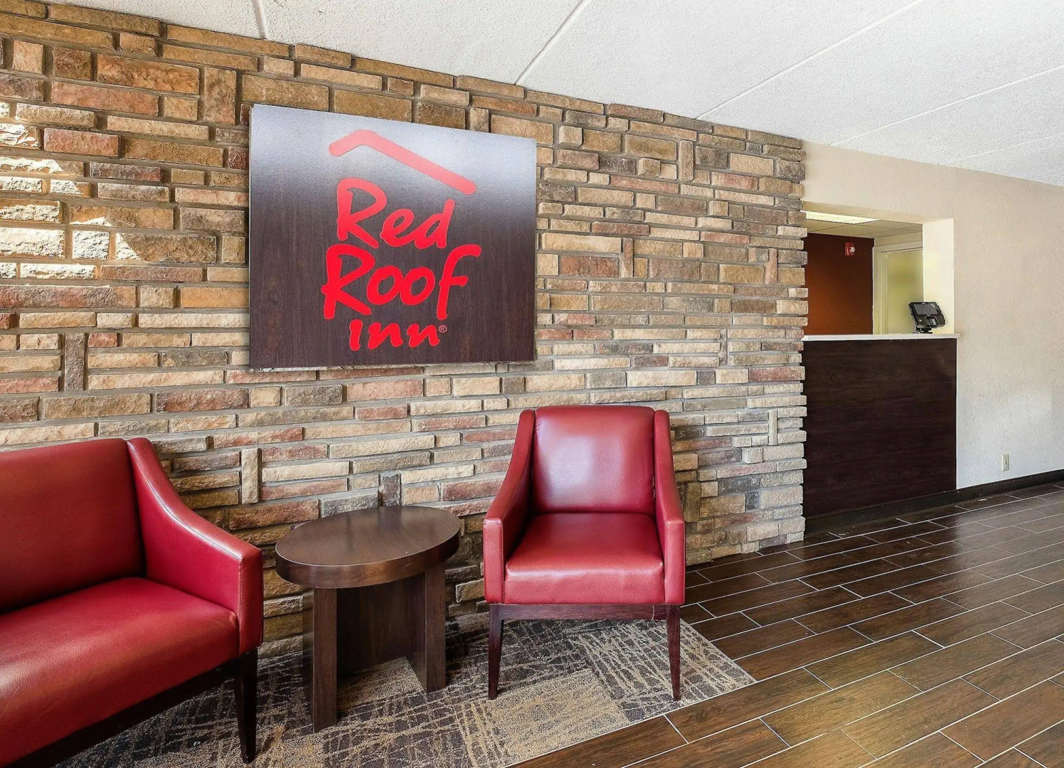 Photo - Red Roof Inn Cortland