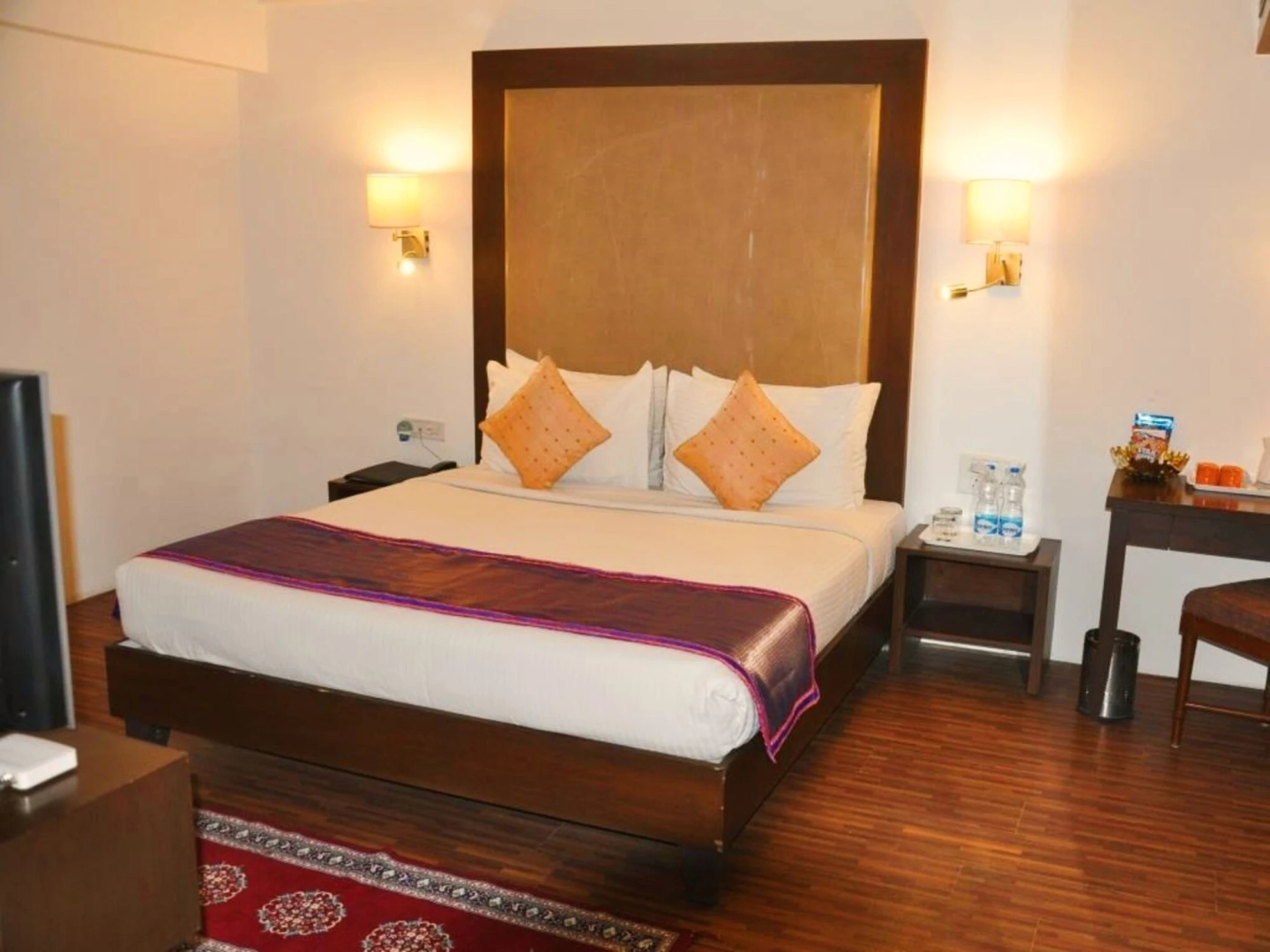 Hotel Clarks Collection Bhavnagar