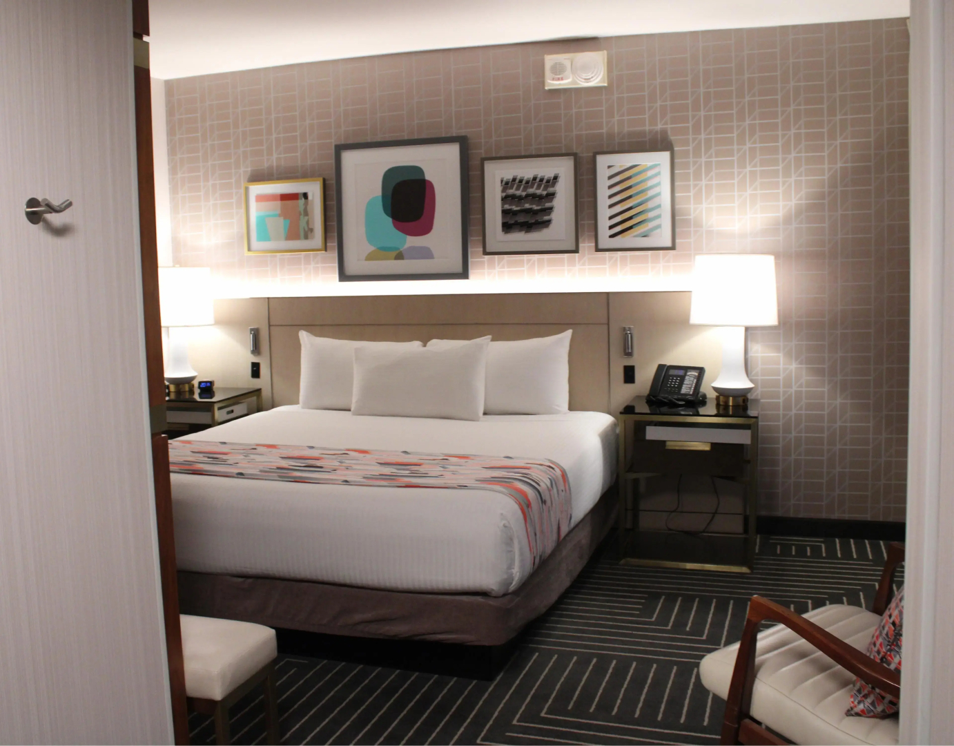 Photo - DOWNTOWN LAS VEGAS Beautiful Unit at 4 Queens Casino FREMONT