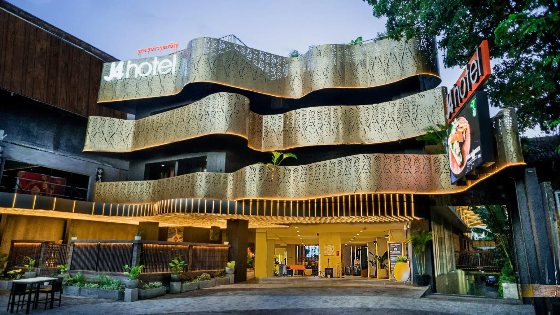 Photo - J4 Hotels Legian