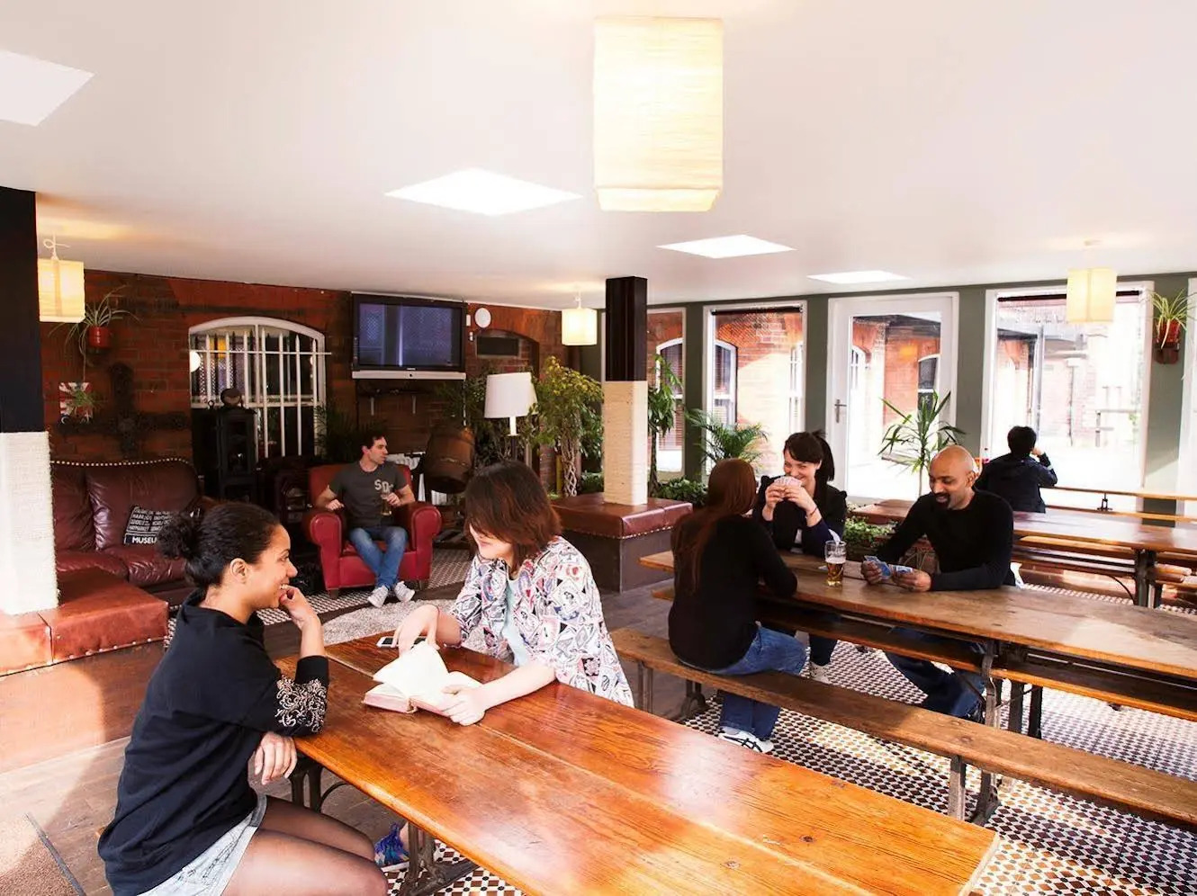 Photo - Palmers Lodge Swiss Cottage