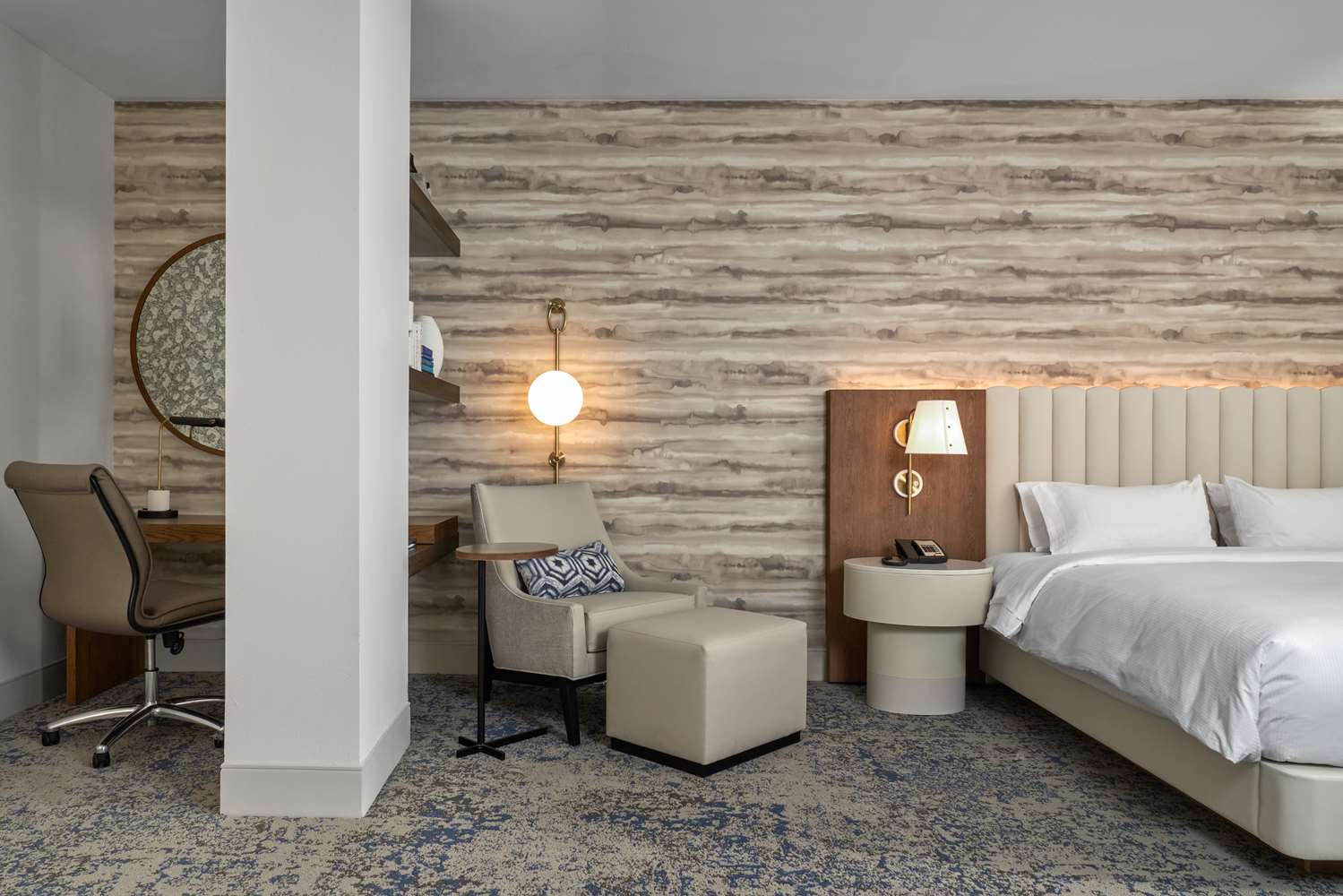 Foto - DoubleTree by Hilton Hotel Dallas – Love Field