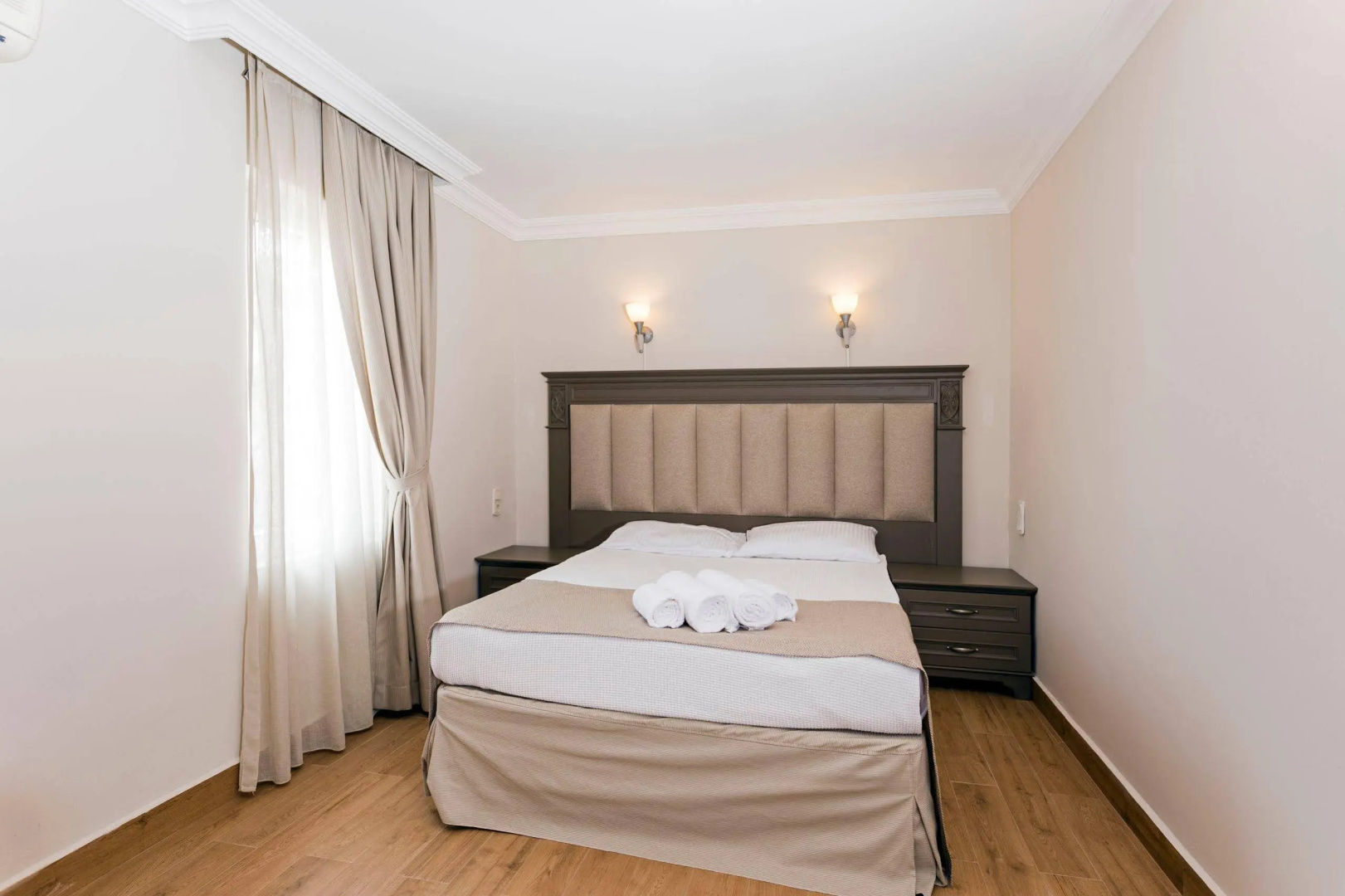 Photo - Moonshine Hotel & Suites