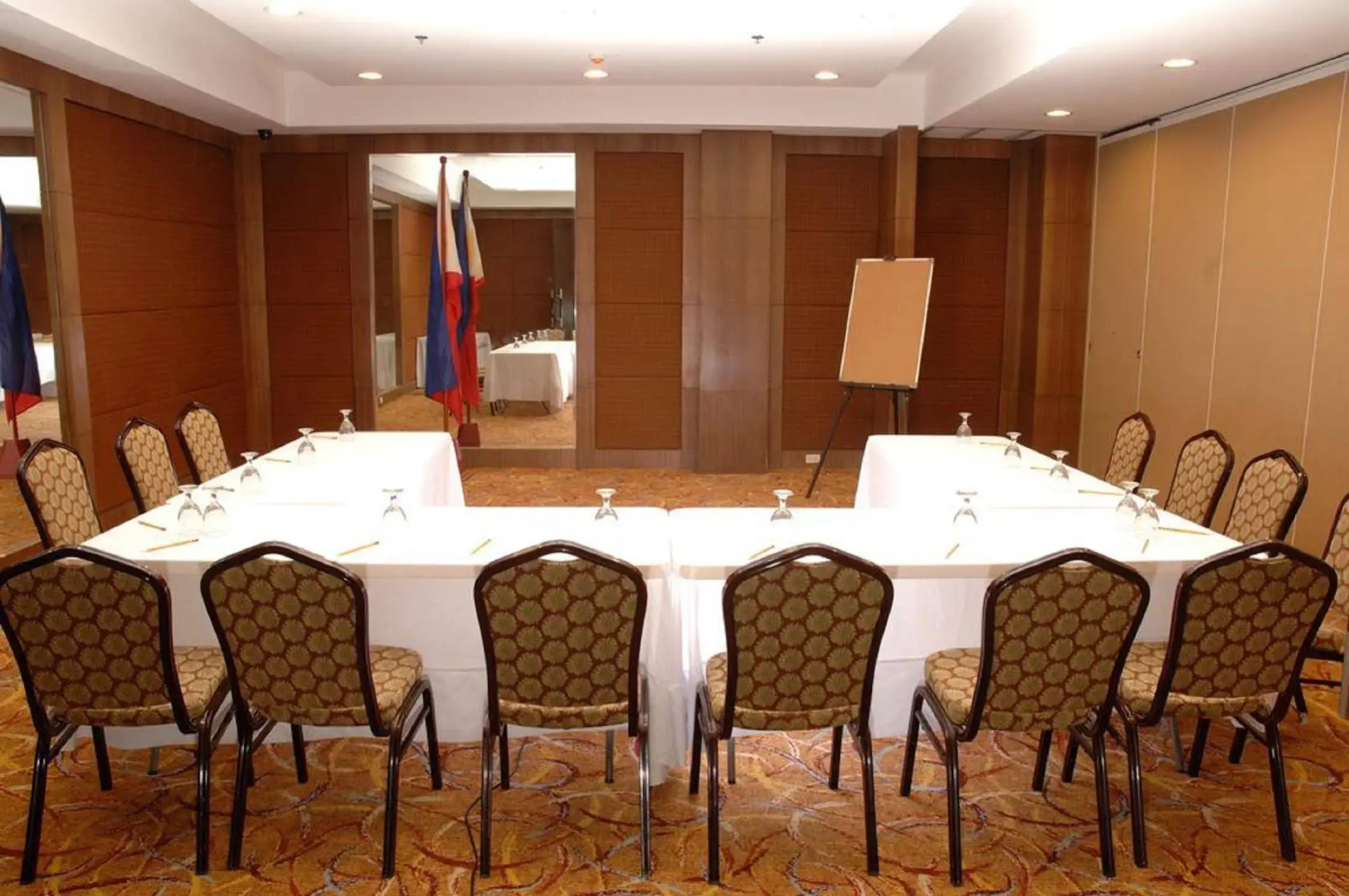 Foto - Crown Regency Hotel Makati