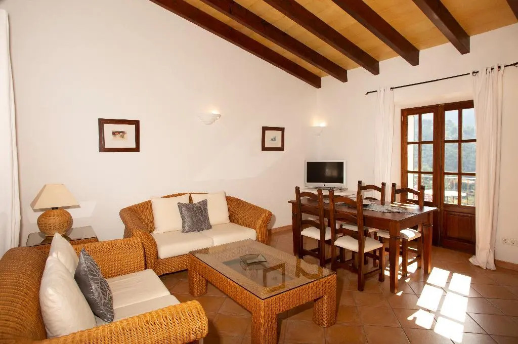 Photo - Hotel Apartament Sa Tanqueta De Fornalutx - Adults Only