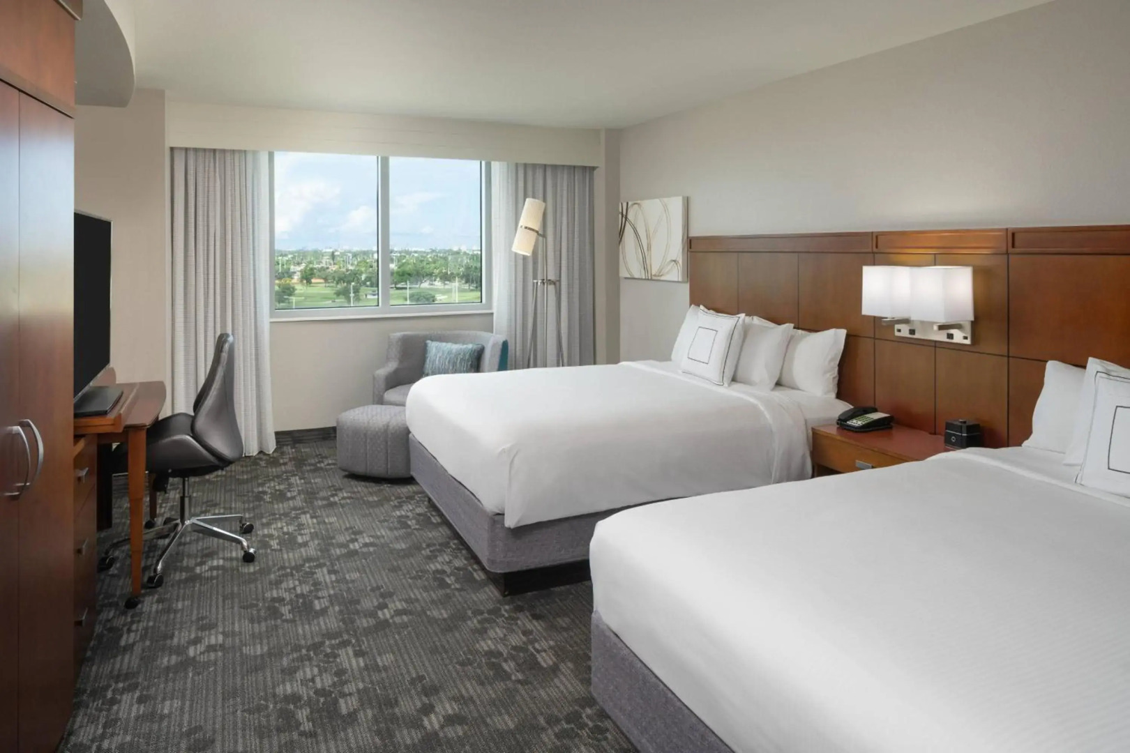 Photo - Courtyard by Marriott Miami Airport