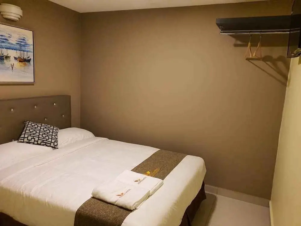 Enrich Hotel Setia Alam by uBook