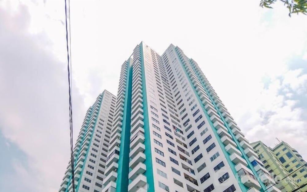 Cozy and Best Deal Studio Apartment Amethyst