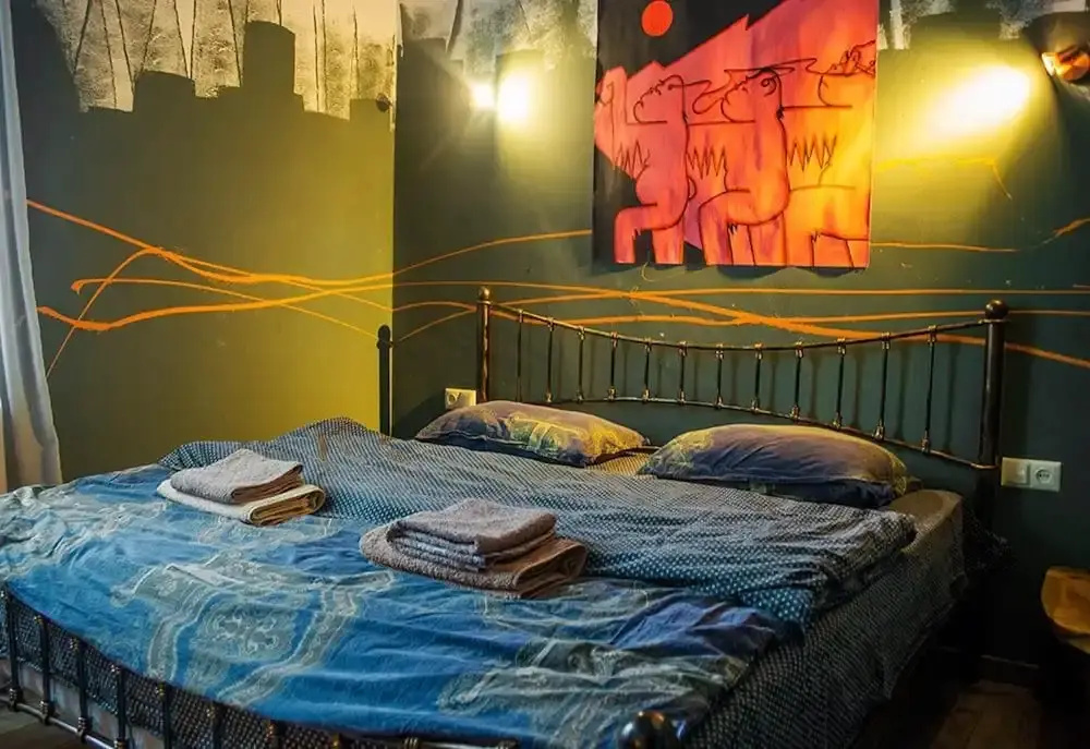 Photo - Korte Hotel Sleeps 14 with Courtyard
