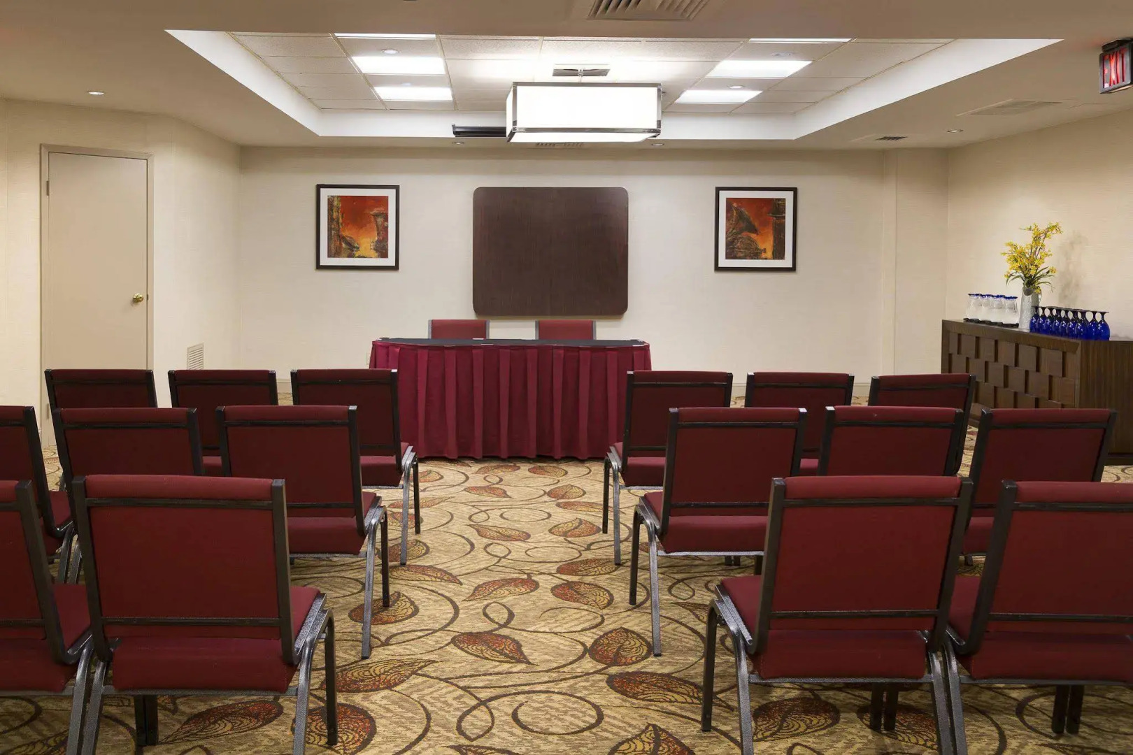 Photo - DoubleTree Suites by Hilton Nashville Airport